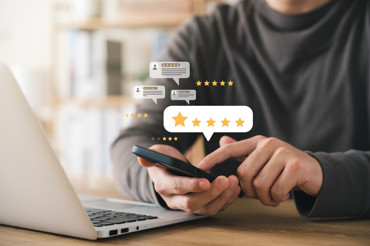 A user evaluating a mobile app experience